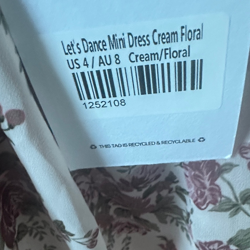 💕Princess Polly Let’s Dance mini dress in cream floral 💕 - Picture 3 of 4
